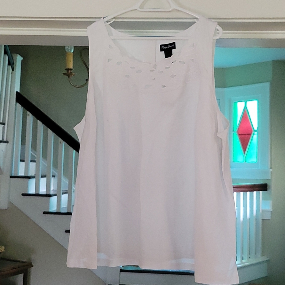 Maggie Barnes linen/rayon sleeveless top